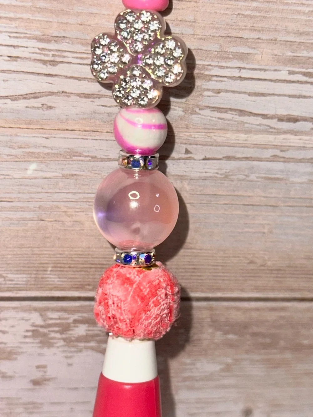 Pink Beaded Clover Accented Lock-Blade Box Cutter